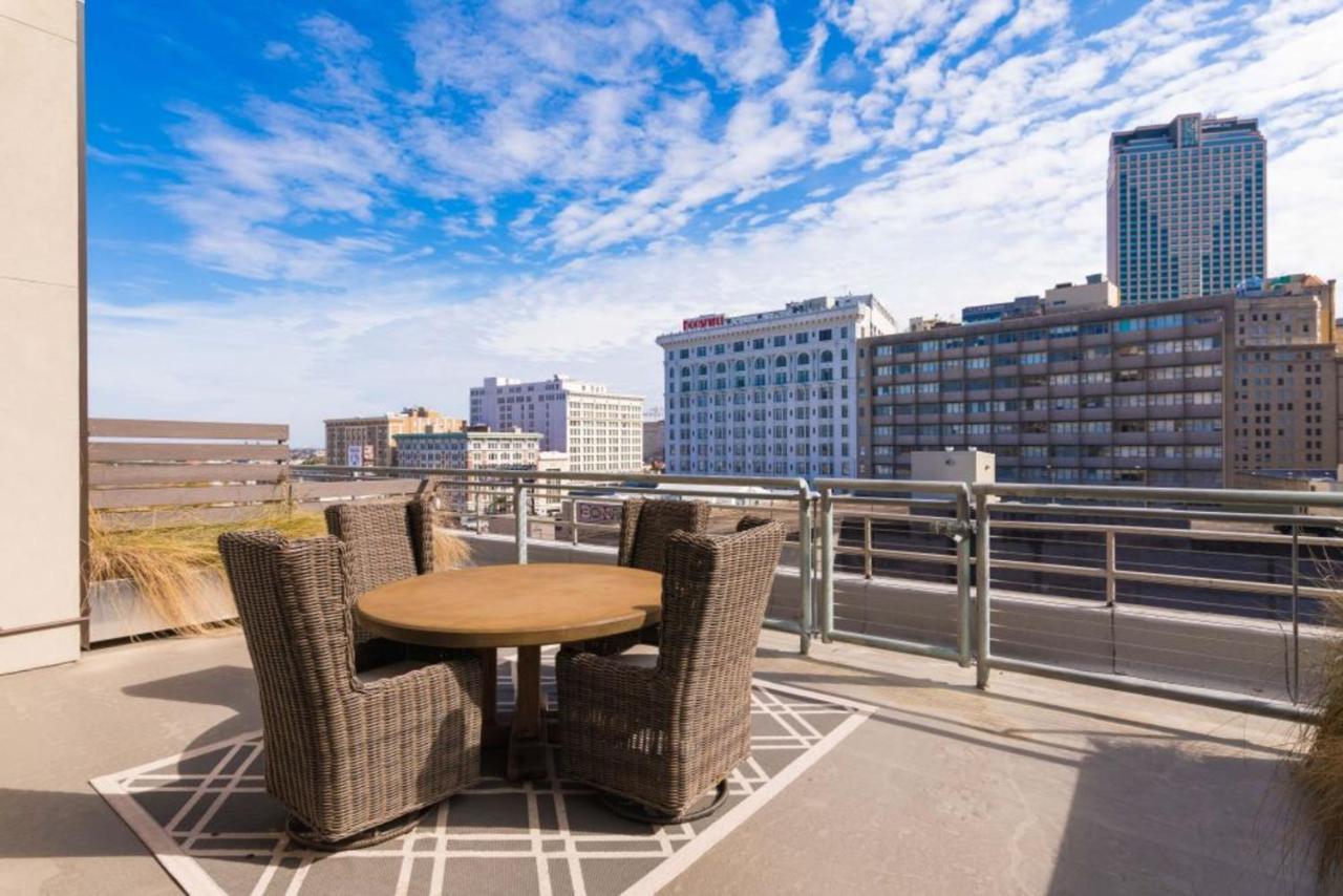 Luxury 2-Bedroom Condo Steps Away From The French Quarter New Orleans Bagian luar foto