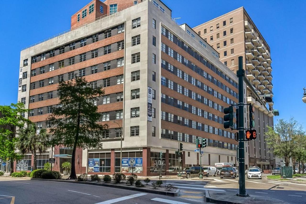 Luxury 2-Bedroom Condo Steps Away From The French Quarter New Orleans Bagian luar foto