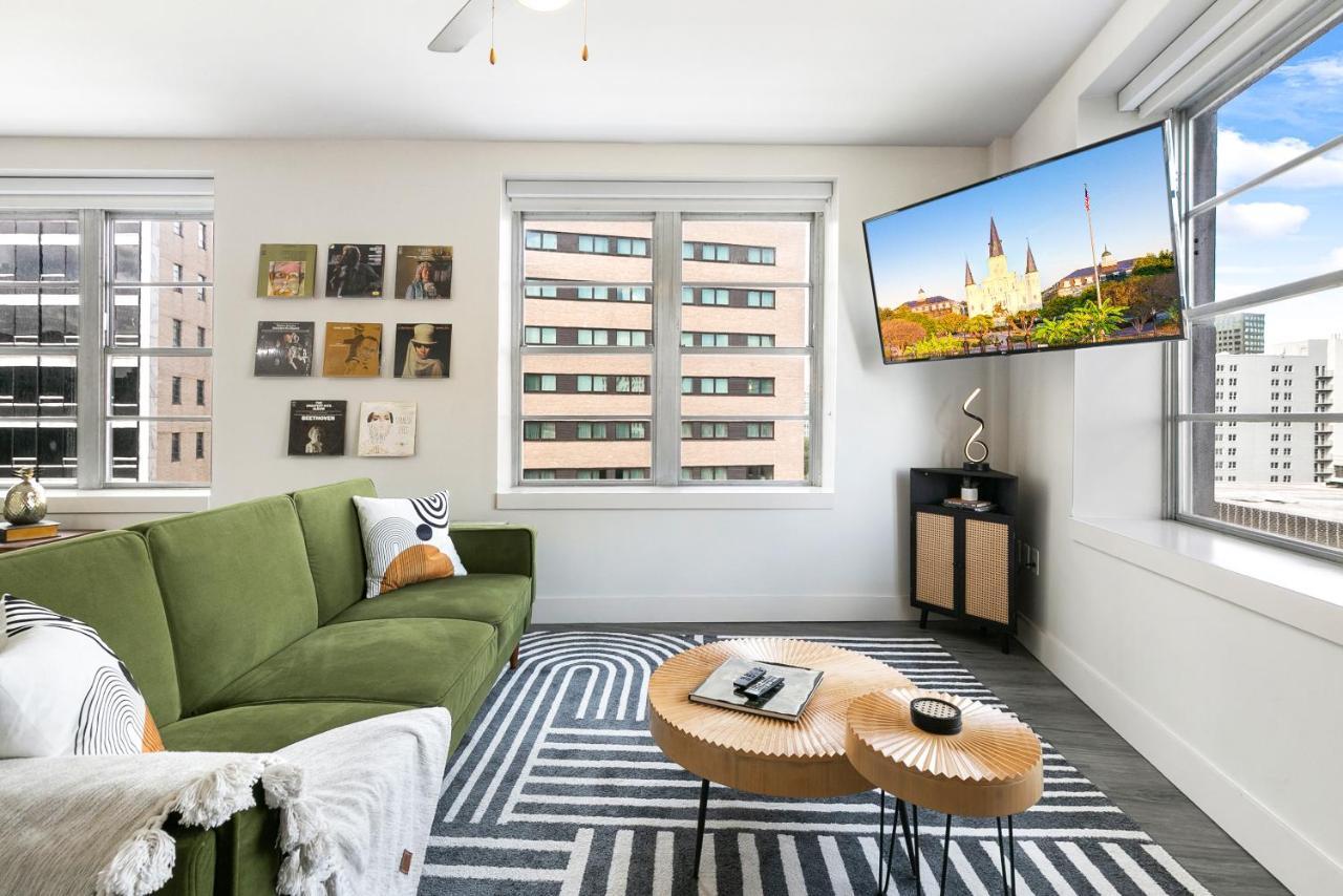 Luxury 2-Bedroom Condo Steps Away From The French Quarter New Orleans Bagian luar foto