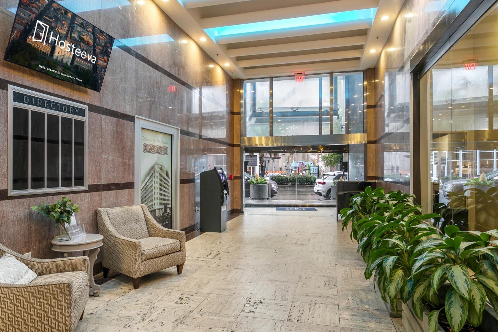 Luxury 2-Bedroom Condo Steps Away From The French Quarter New Orleans Bagian luar foto